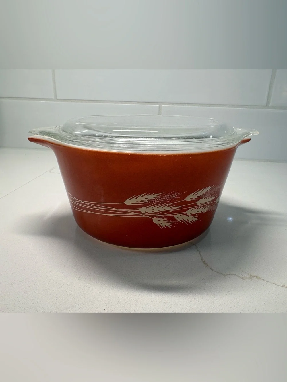 Pyrex 473B Harvest Wheat 1 quart Dish with Pyrex 479 C Lid. Great condition